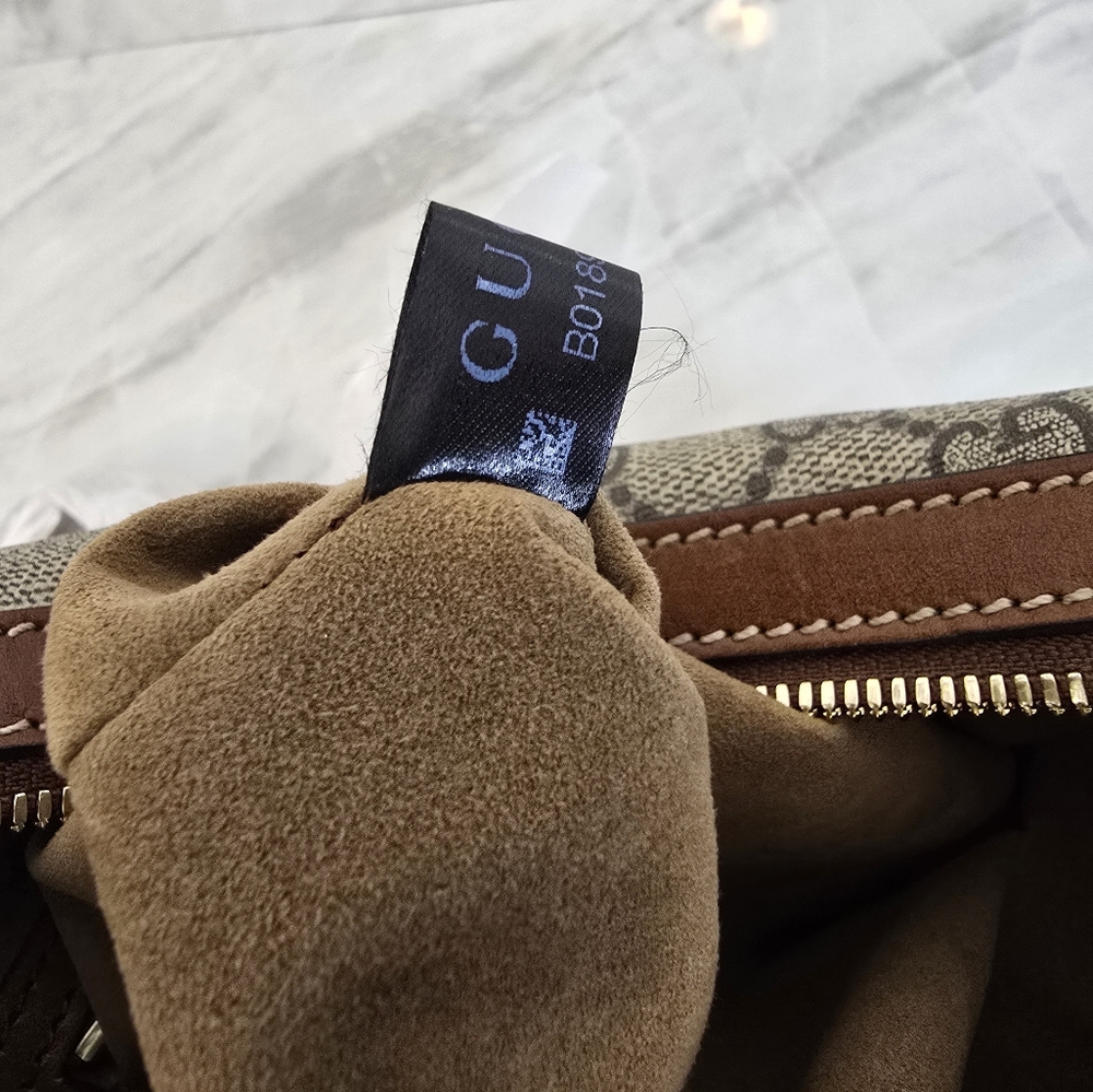 Gucci GG Supreme Beige and Brown Shoulder Bag - Picture 14 of 15